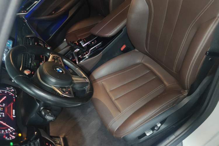 Used BMW 5 Series 2018 525Li M Sport Package Left Front Seat