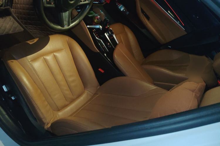 Used BMW 5 Series 2018 530Li Leading Model M Sport Package Left Front Seat