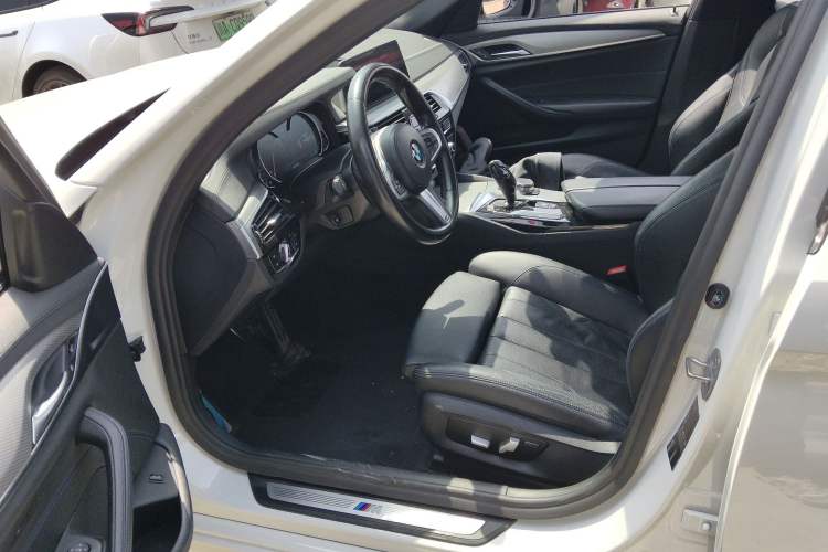 Used BMW 5 Series 2018 525i M Sport Package Left Front Seat