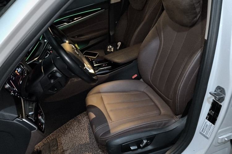 Used BMW 5 Series 2018 525Li Luxury Package Left Front Seat