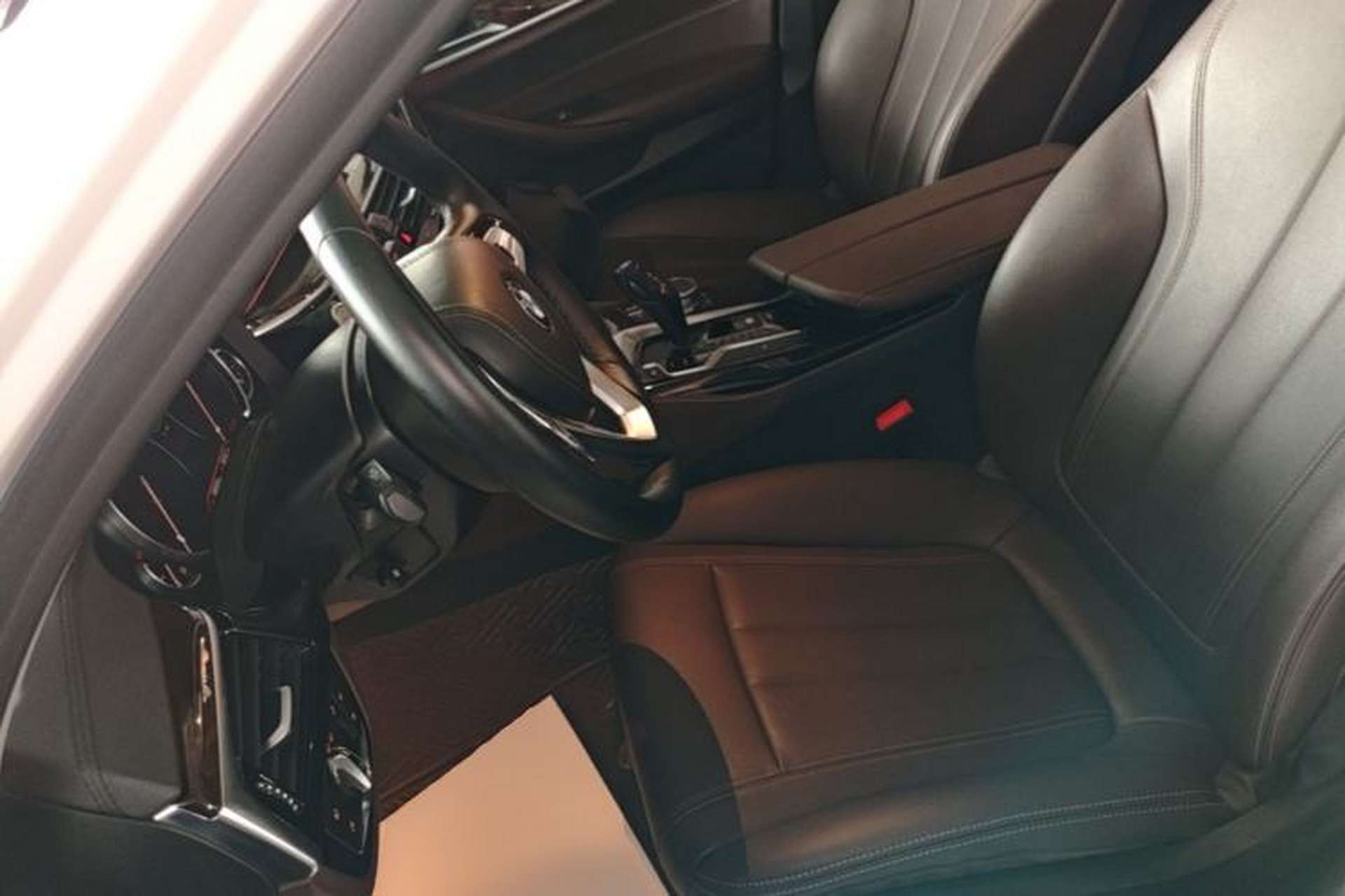 Used BMW 5 Series 2018 525Li Luxury Package Left Front Seat