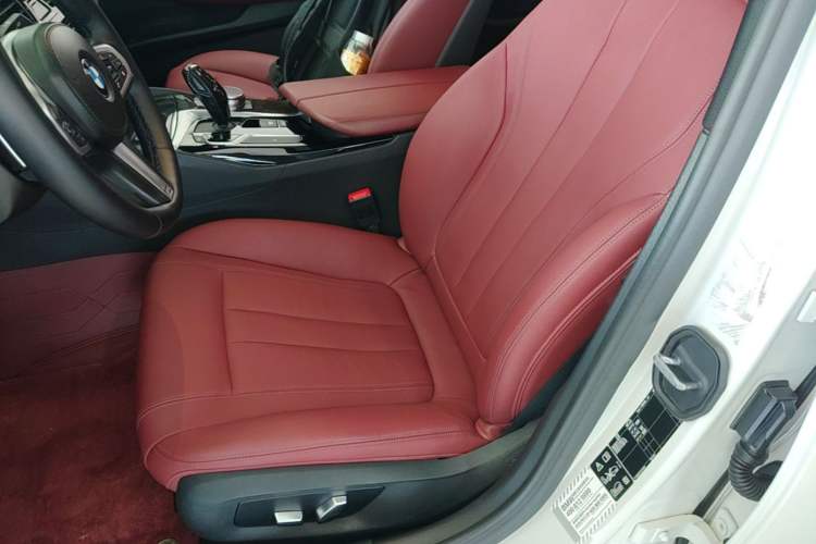 Used BMW 5 Series 2018 Facelifted 530Li xDrive M Sport Package Left Front Seat