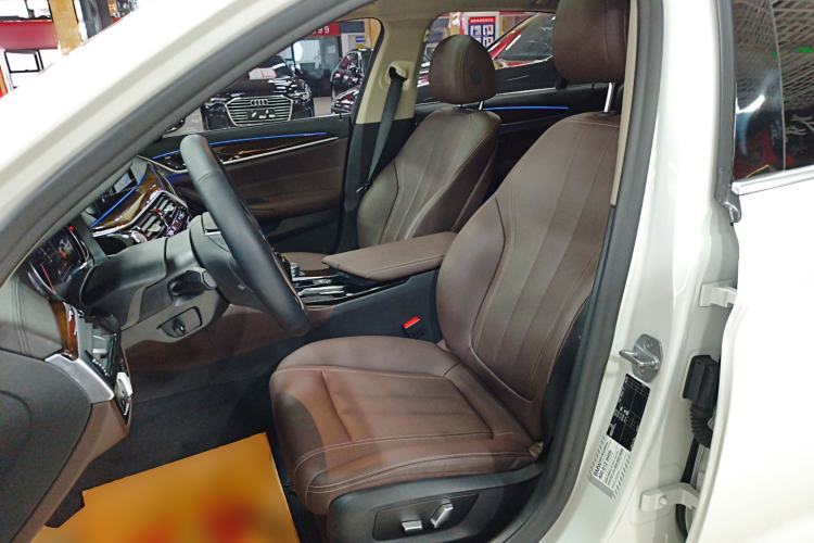Used BMW 5 Series 2018 525Li Luxury Package Left Front Seat