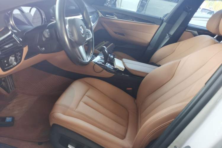 Used BMW 5 Series 2018 Facelifted 530Li xDrive M Sport Package Left Front Seat
