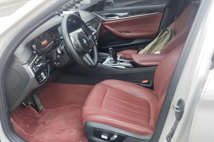 Used BMW 5 Series 2018 Facelifted 530Li xDrive M Sport Package Left Front Seat