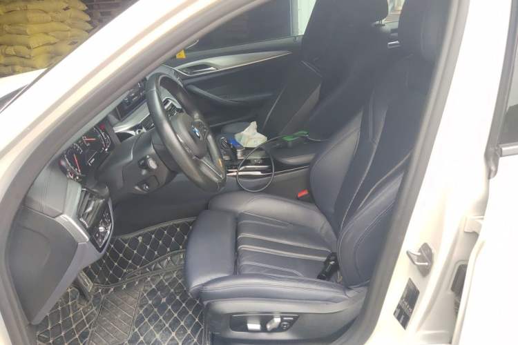 Used BMW 5 Series 2018 525Li M Sport Package Left Front Seat