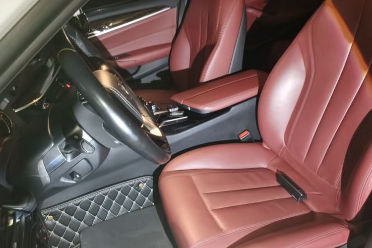 Used BMW 5 Series 2018 528Li Launch Special Edition Left Front Seat