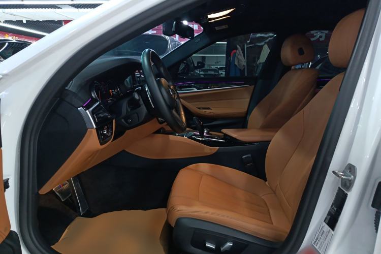Used BMW 5 Series 2018 Restyled 530Li Leading Edition M Sport Package Left Front Seat