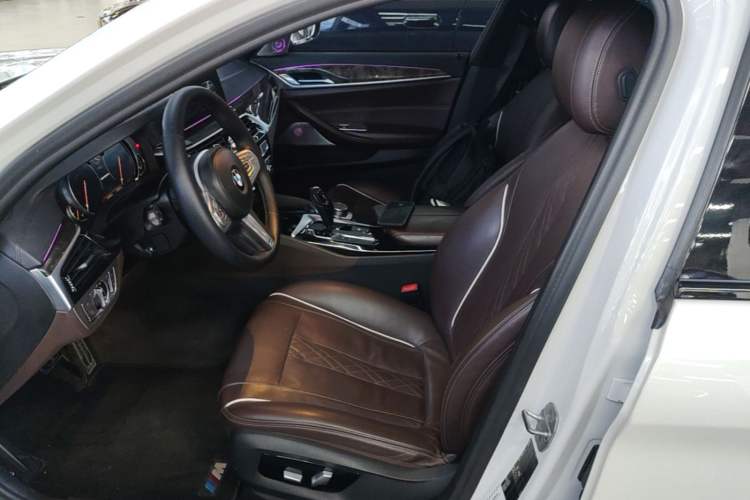 Used BMW 5 Series 2018 530Li Luxury Edition M Sport Package Left Front Seat