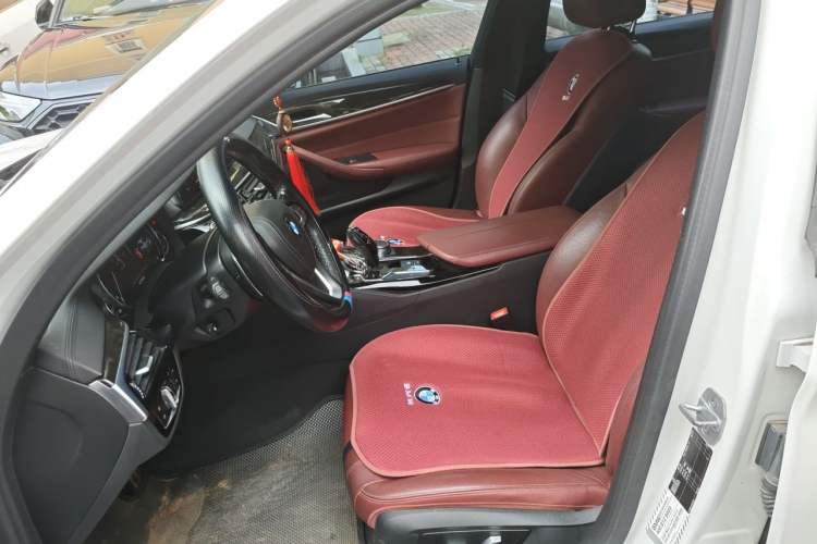 Used BMW 5 Series 2018 Restyled 530Li Leading Edition M Sport Package Left Front Seat