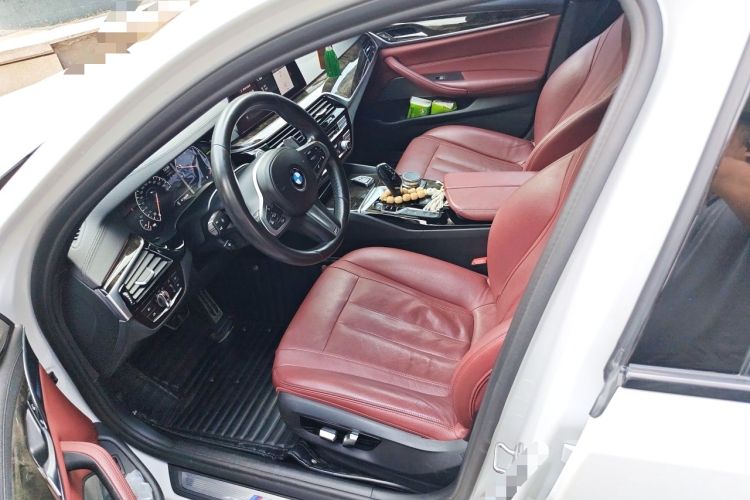 Used BMW 5 Series 2018 Restyled 530Li Luxury Edition M Sport Package Left Front Seat