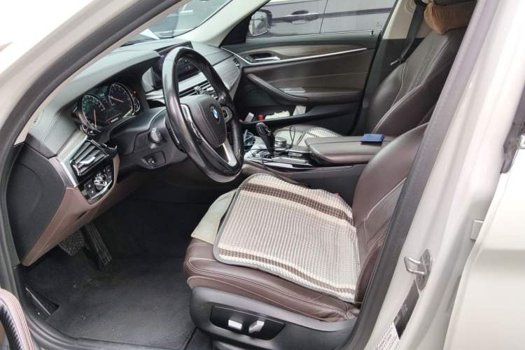Used BMW 5 Series 2018 Revised Version 530Li Leading Edition Luxury Package Left Front Seat