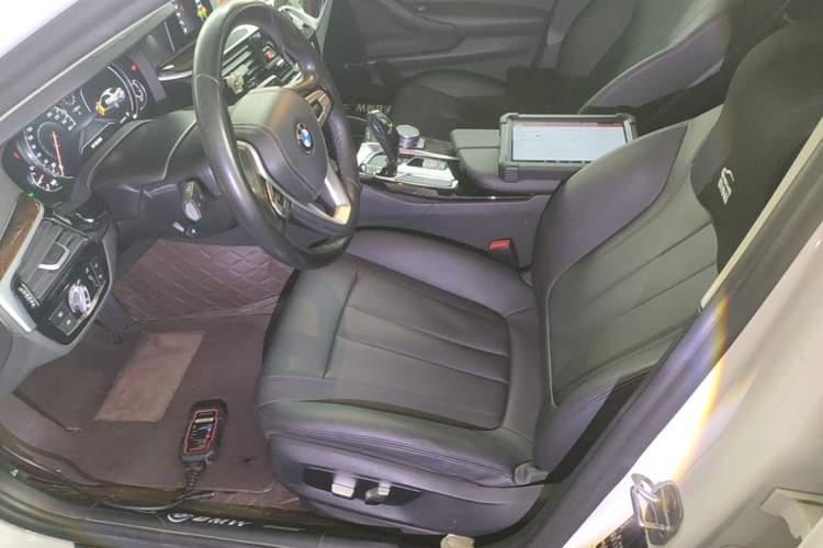 Used BMW 5 Series 2018 525Li Luxury Package Left Front Seat