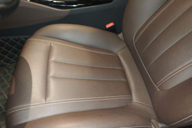 Used BMW 5 Series 2018 525Li Luxury Package Left Front Seat