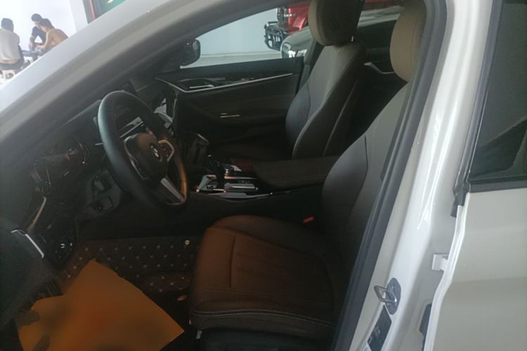 Used BMW 5 Series 2018 525Li M Sport Package Left Front Seat