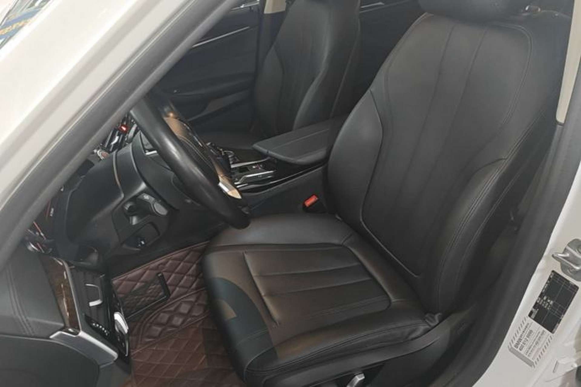 Used BMW 5 Series 2018 525Li Luxury Package Left Front Seat