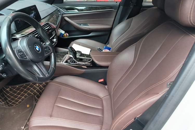 Used BMW 5 Series 2018 525Li Luxury Package Left Front Seat