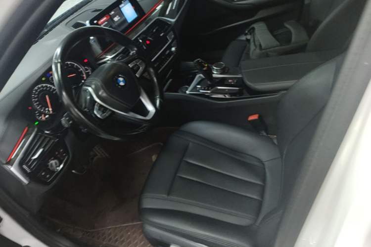 Used BMW 5 Series 2018 525Li M Sport Package Left Front Seat