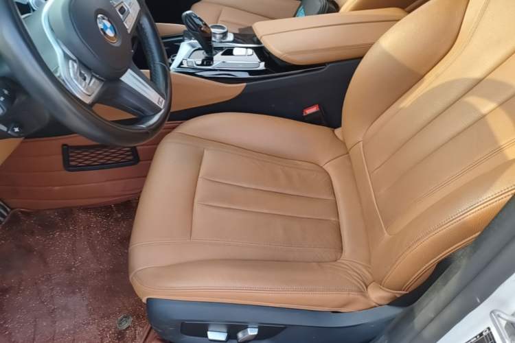Used BMW 5 Series 2018 530Li Leading Model M Sport Package Left Front Seat