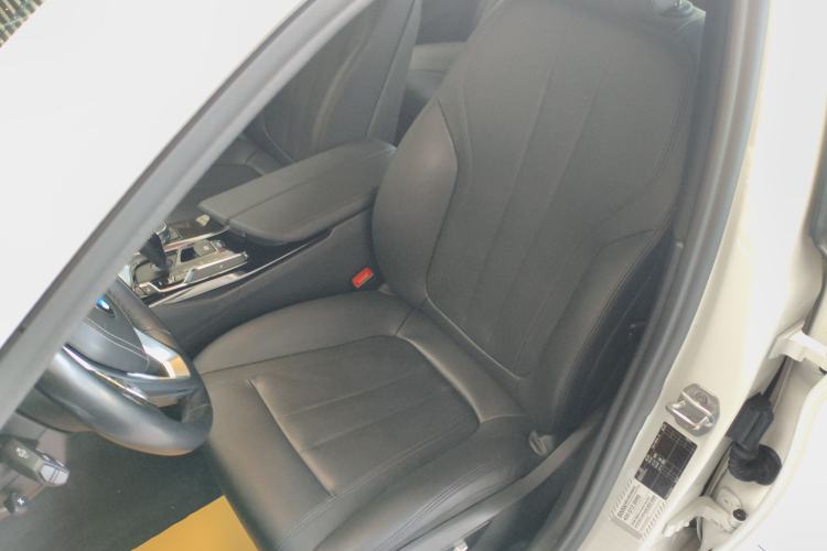 Used BMW 5 Series 2018 525Li M Sport Package Left Front Seat