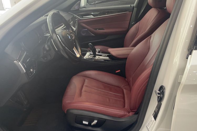 Used BMW 5 Series 2018 Restyled 530Li Leading Edition M Sport Package Left Front Seat