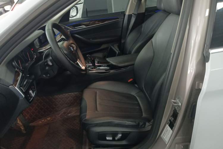 Used BMW 5 Series 2018 525Li Luxury Package Left Front Seat
