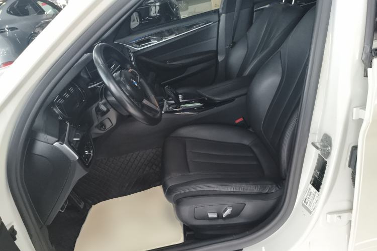 Used BMW 5 Series 2018 525Li M Sport Package Left Front Seat