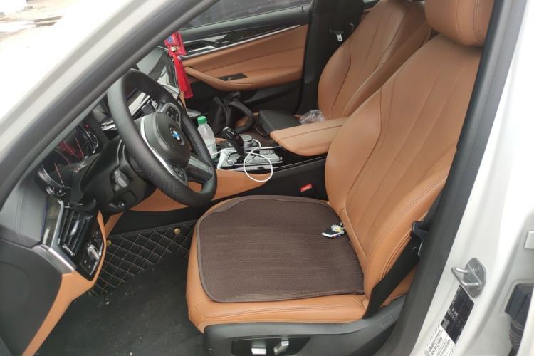 Used BMW 5 Series 2018 Restyled 530Li Leading Edition M Sport Package Left Front Seat