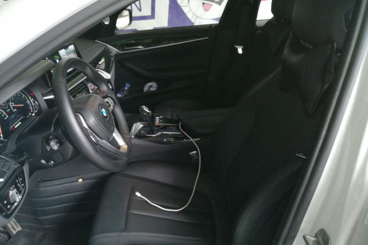Used BMW 5 Series 2018 525Li M Sport Package Left Front Seat