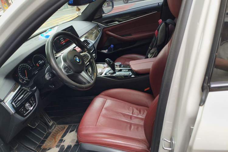 Used BMW 5 Series 2018 530Li Luxury Edition M Sport Package Left Front Seat