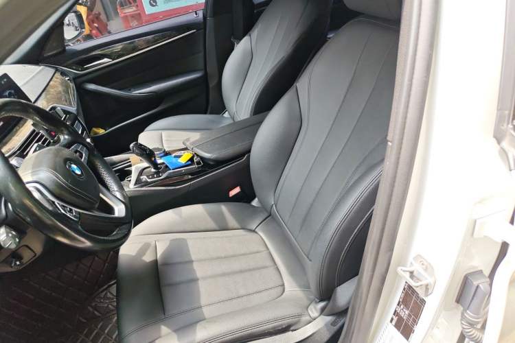 Used BMW 5 Series 2018 525Li M Sport Package Left Front Seat