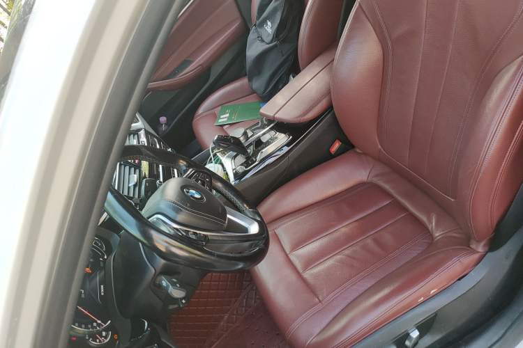 Used BMW 5 Series 2018 Restyled 530Li Leading Edition M Sport Package Left Front Seat