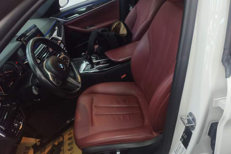 Used BMW 5 Series 2018 Restyled 530Li Leading Edition M Sport Package Left Front Seat