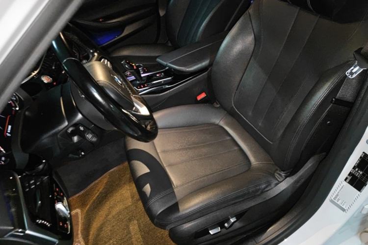 Used BMW 5 Series 2018 525Li M Sport Package Left Front Seat