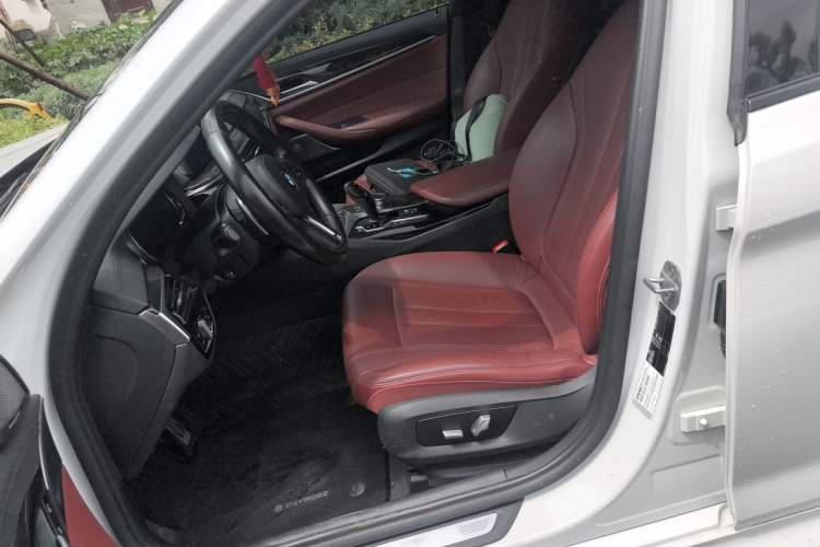 Used BMW 5 Series 2018 Restyled 530Li Leading Edition M Sport Package Left Front Seat