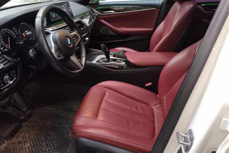 Used BMW 5 Series 2018 530Li Leading Model M Sport Package Left Front Seat