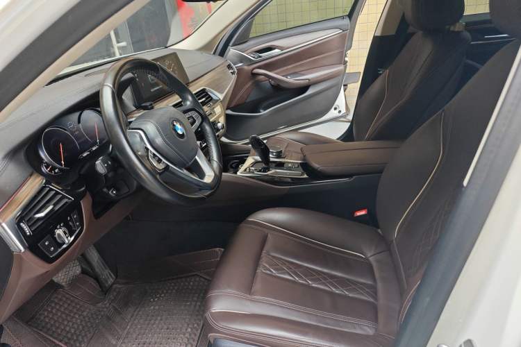 Used BMW 5 Series 2018 Revised Version 530Li Leading Edition Luxury Package Left Front Seat