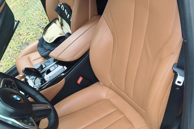 Used BMW 5 Series 2018 Restyled 530Li Leading Edition M Sport Package Left Front Seat