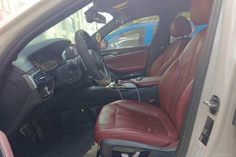 Used BMW 5 Series 2018 530Li Luxury Edition M Sport Package Left Front Seat