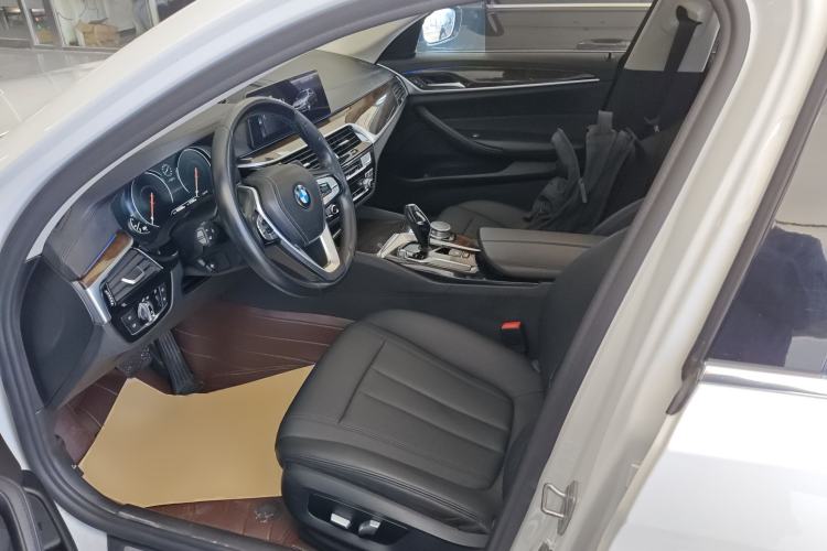 Used BMW 5 Series 2018 525Li Luxury Package Left Front Seat