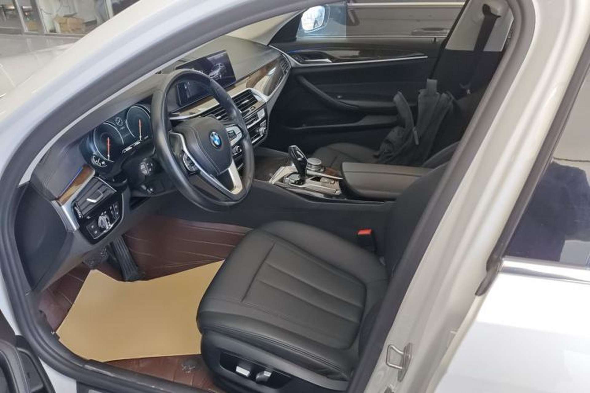 Used BMW 5 Series 2018 525Li Luxury Package Left Front Seat