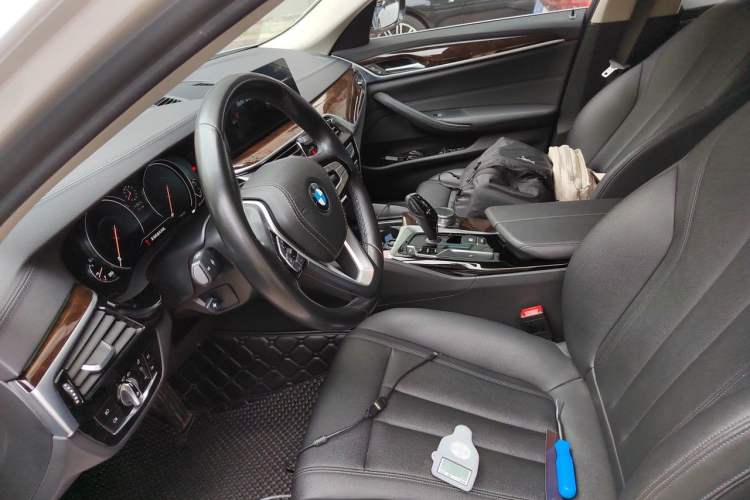 Used BMW 5 Series 2018 525Li Luxury Package Left Front Seat