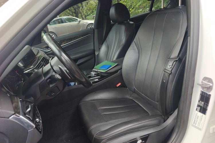 Used BMW 5 Series 2018 Restyled 530Li Leading Edition M Sport Package Left Front Seat
