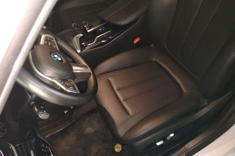 Used BMW 5 Series 2018 525Li M Sport Package Left Front Seat