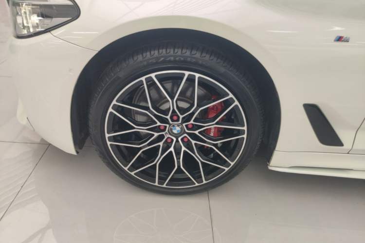 Used BMW 5 Series 2018 530Li Luxury Edition M Sport Package Left Front Wheel Hub