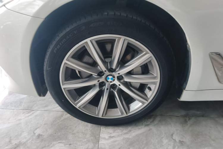 Used BMW 5 Series 2018 528Li Launch Special Edition Left Front Wheel Hub