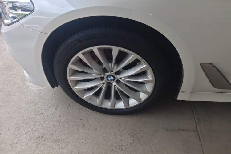 Used BMW 5 Series 2018 525Li Luxury Package Left Front Wheel Hub