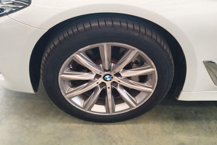 Used BMW 5 Series 2018 528Li Launch Special Edition Left Front Wheel Hub