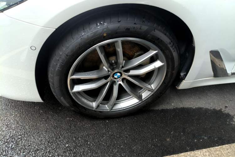 Used BMW 5 Series 2018 525Li M Sport Package Left Front Wheel Hub