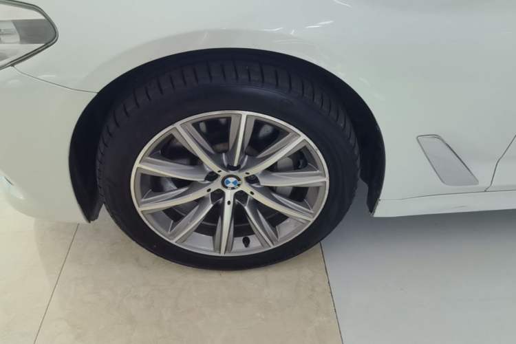 Used BMW 5 Series 2018 528Li Launch Special Edition Left Front Wheel Hub